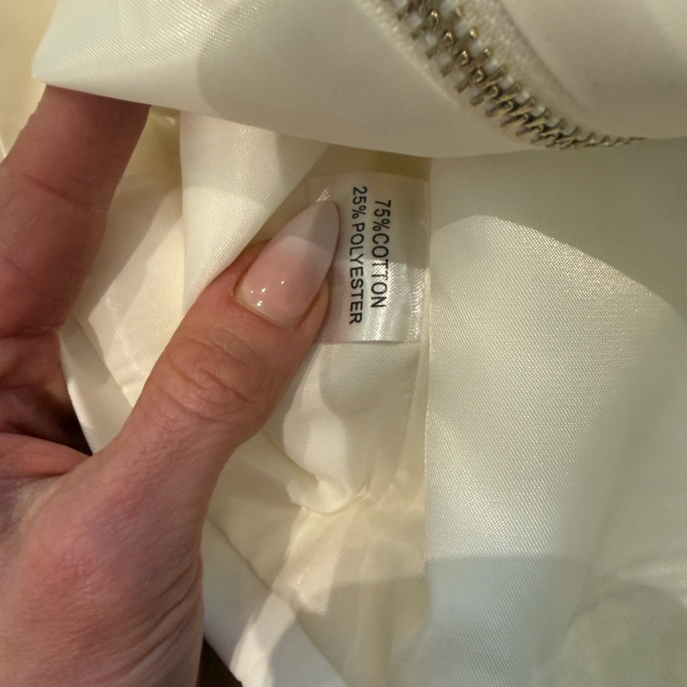 Sierra Darien White Buttoned Cropped Tank Top, Size M - Picture 5 of 5